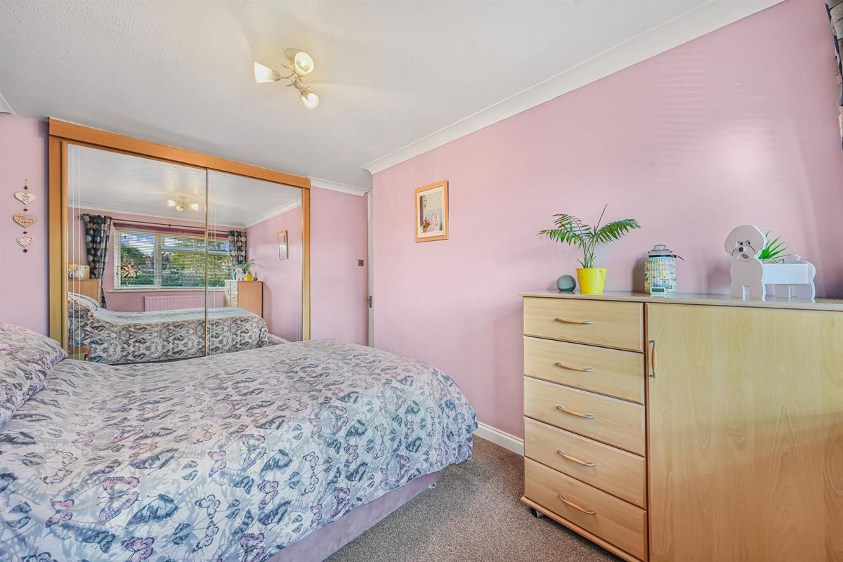 Pyenest Road, Harlow, photo 18