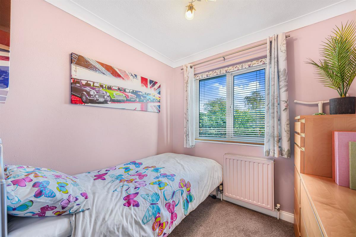 Pyenest Road, Harlow, photo 16