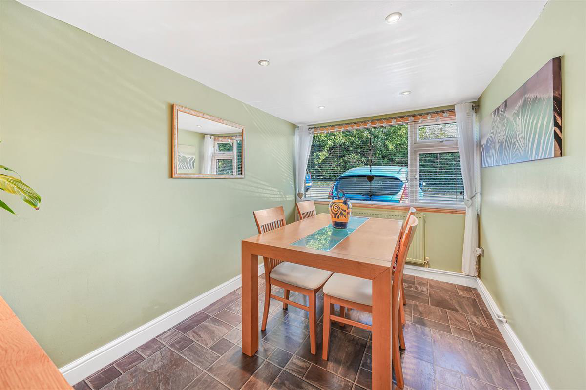 Pyenest Road, Harlow, photo 7