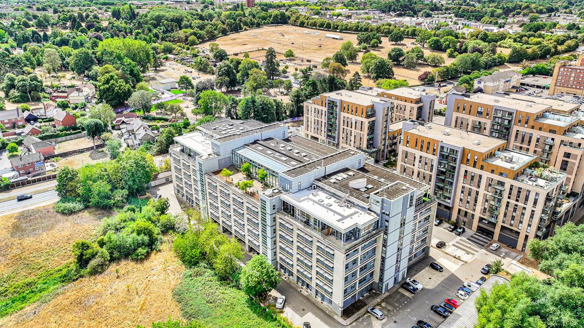 Flat , Edinburgh House, Harlow
