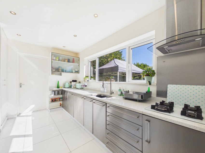 Clockhouse Lane, Ashford, Surrey, TW15, photo 4