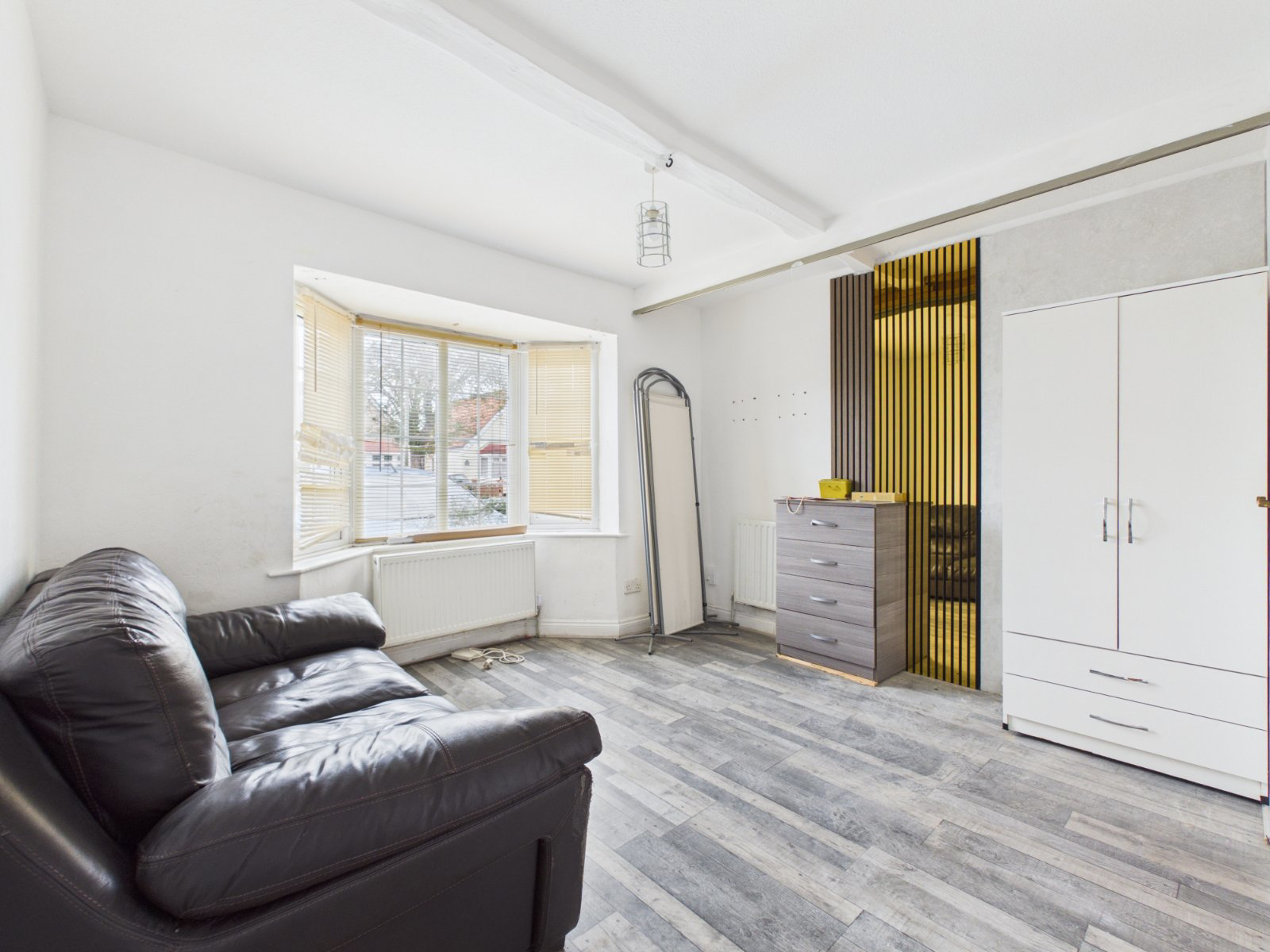 Sandells Avenue, Ashford, Surrey, TW15, photo 2
