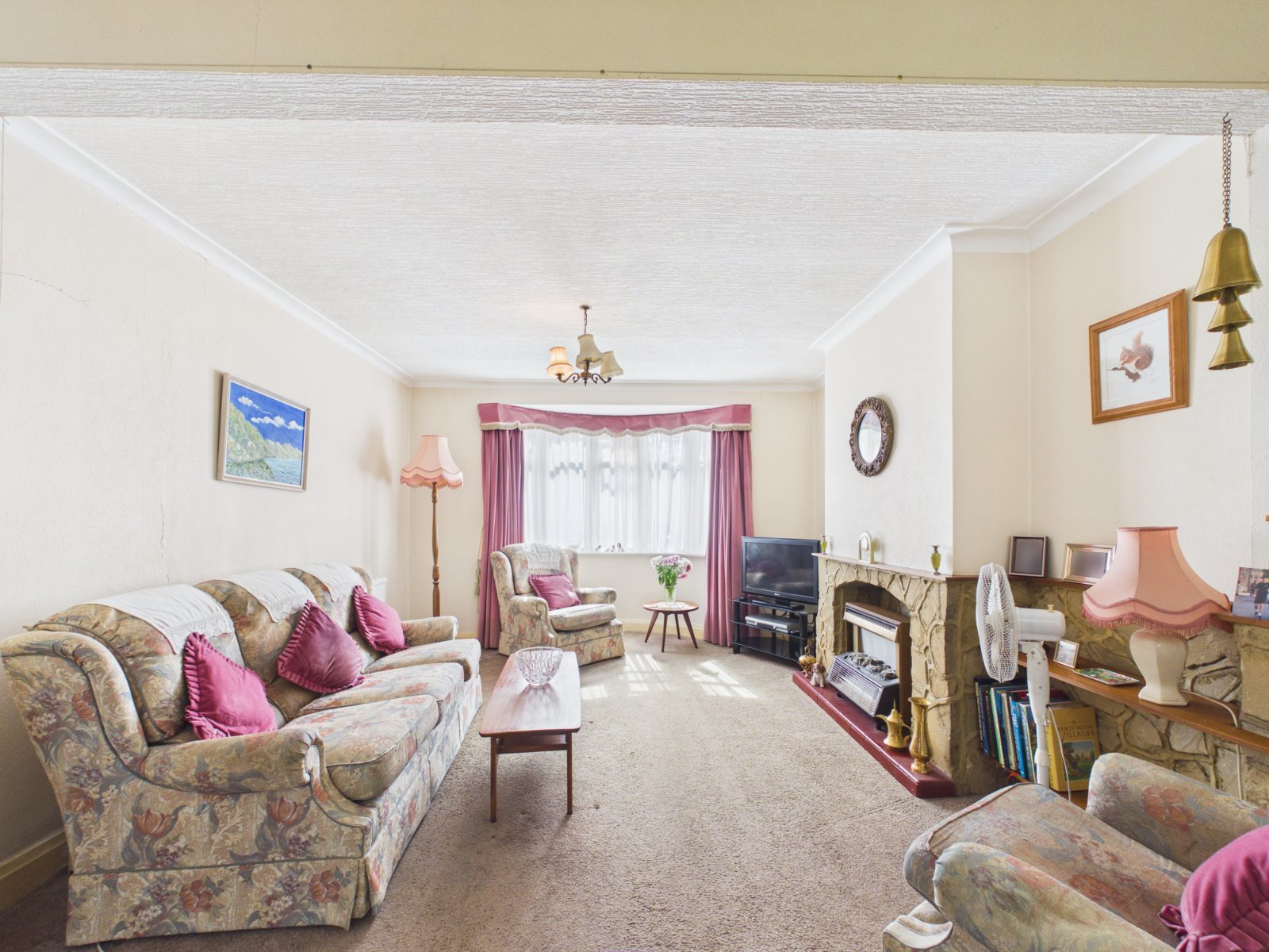 Hounslow Road, Hanworth, Feltham, TW13, photo 2
