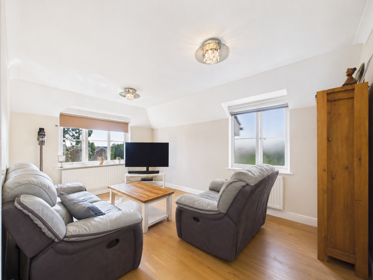 Chantry Close, Sunbury-on-Thames, Surrey, TW16, photo 4