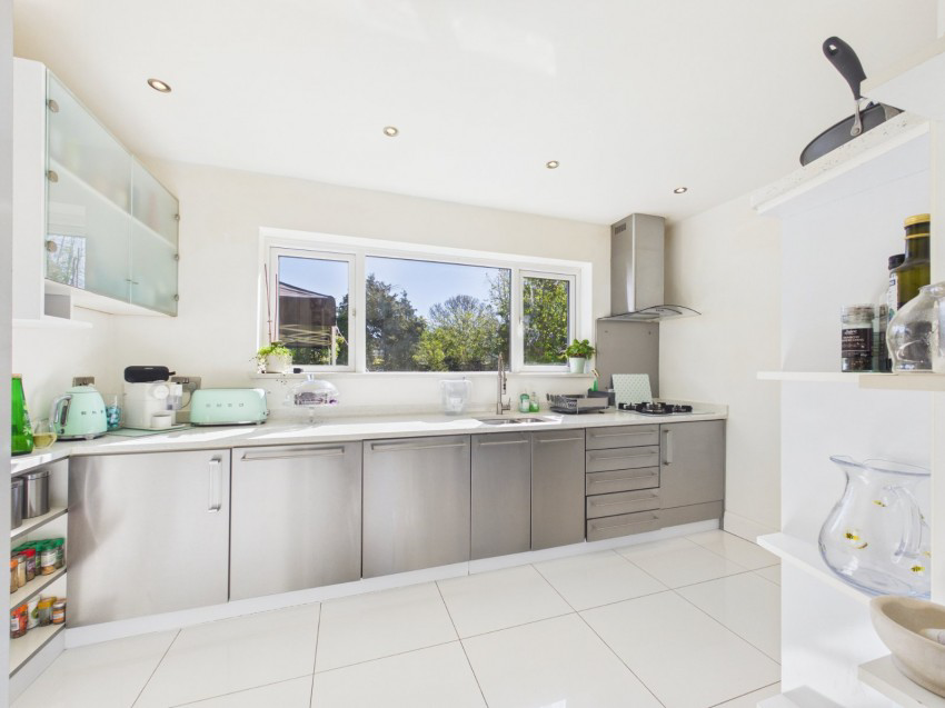 Clockhouse Lane, Ashford, Surrey, TW15, photo 15