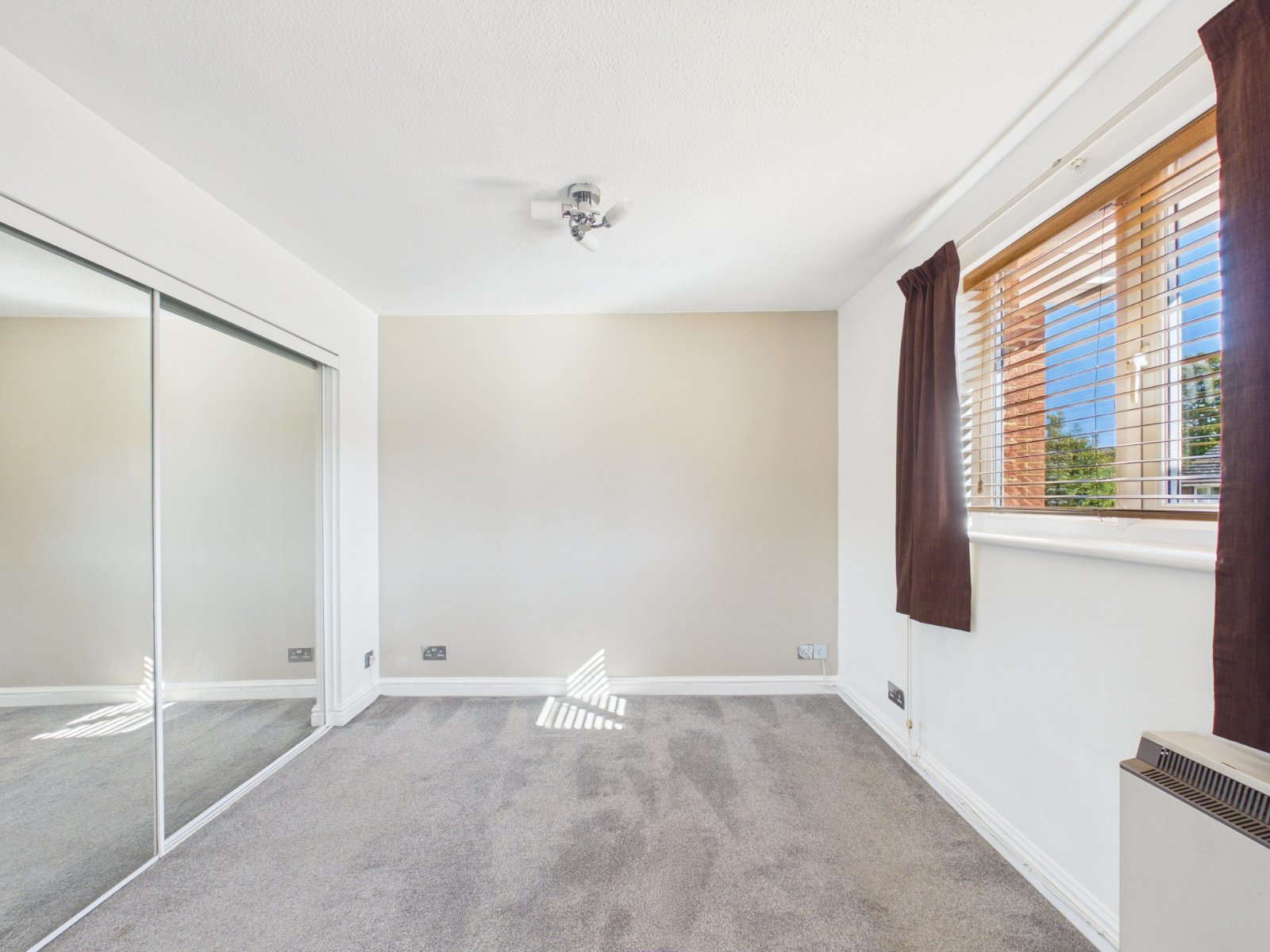 Sycamore Close, Bourne End, Buckinghamshire, SL8, photo 7