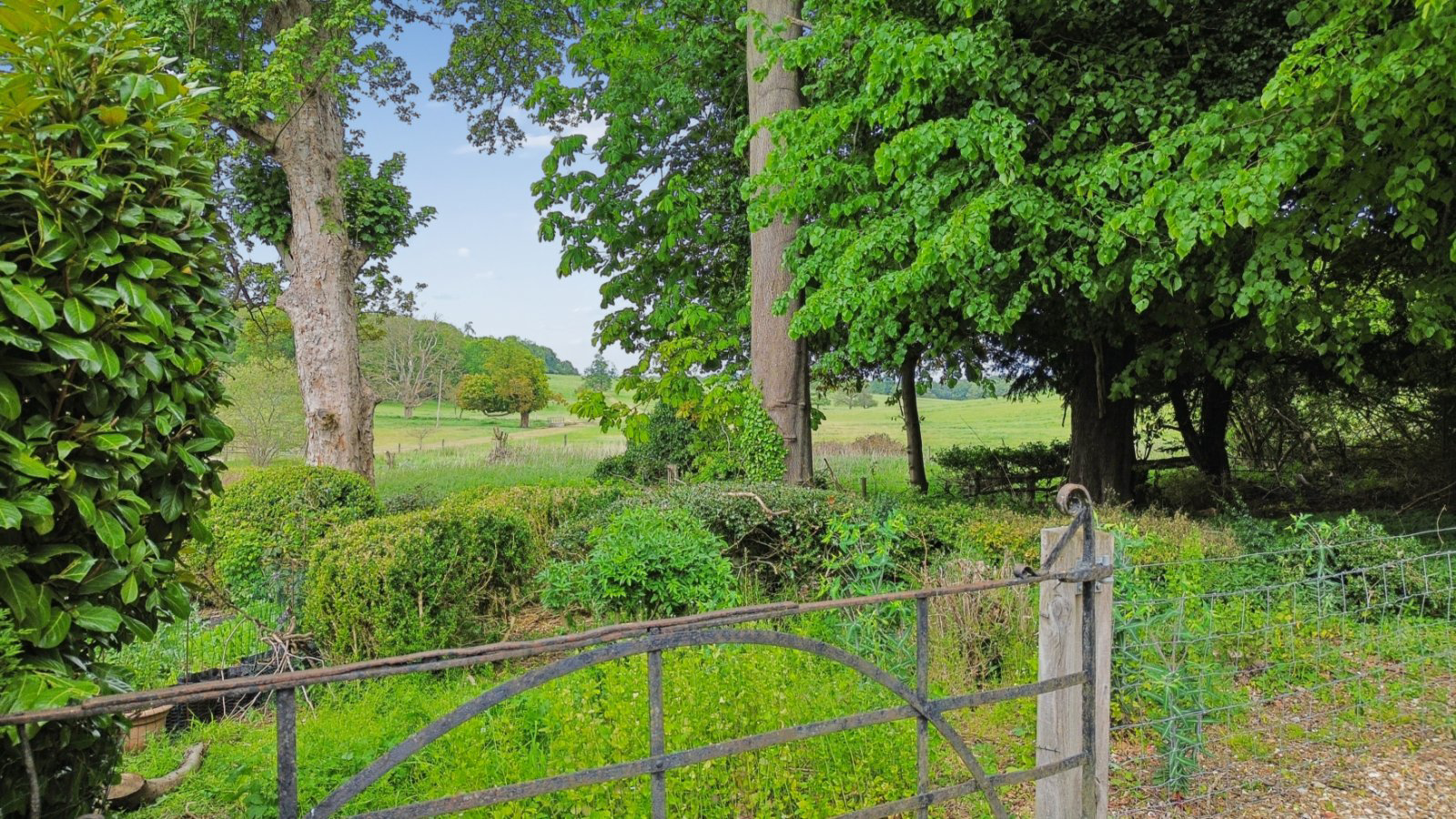 Hedgerley Lane, Gerrards Cross, Buckinghamshire, SL9, photo 37