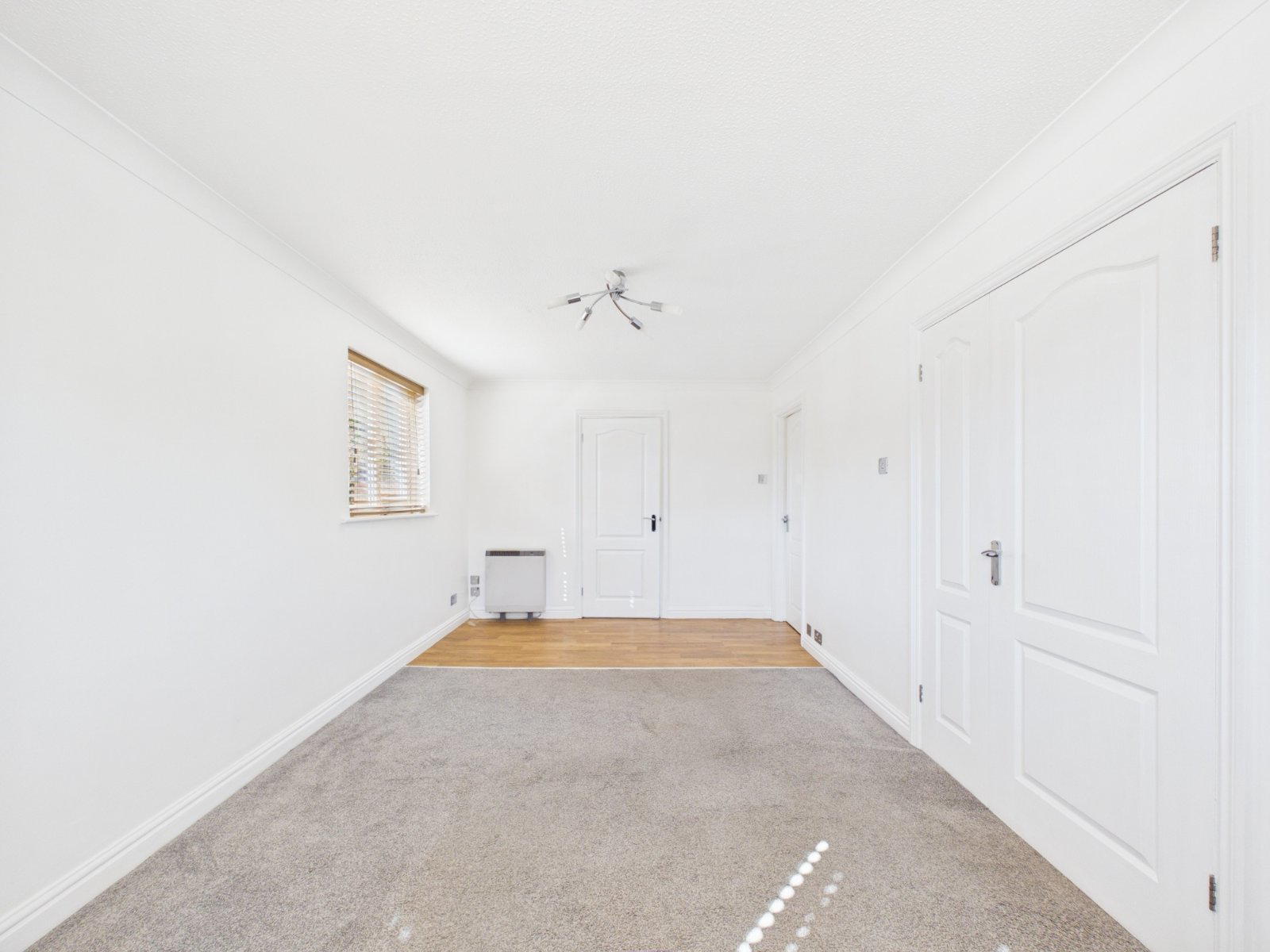 Sycamore Close, Bourne End, Buckinghamshire, SL8, photo 2