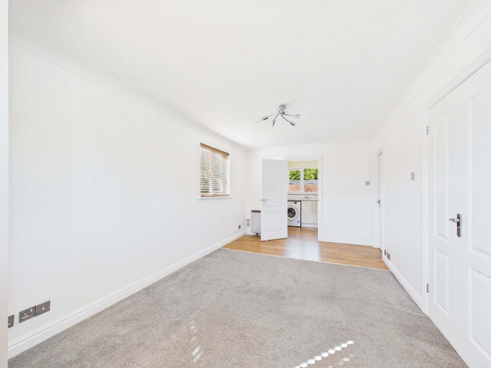 Sycamore Close, Bourne End, Buckinghamshire, SL8, photo 5