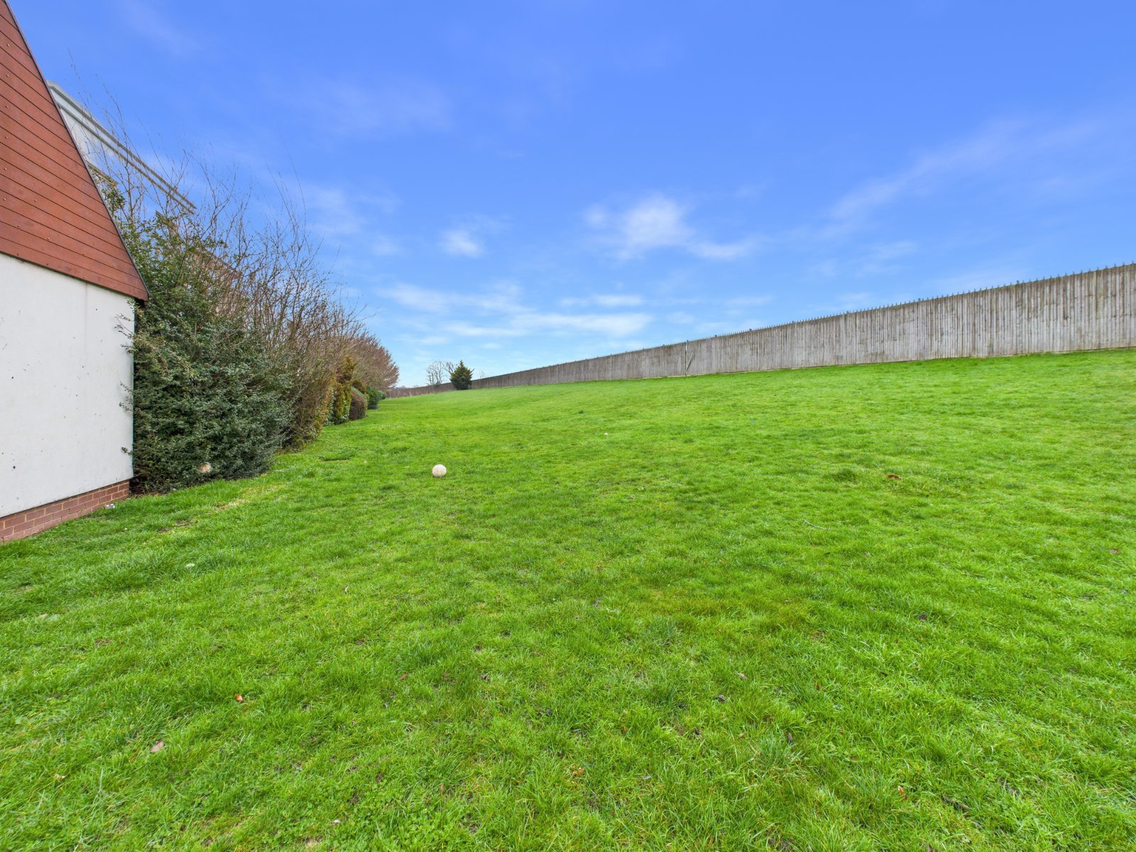 Sovereign Heights, Slough, Berkshire, SL3, photo 4