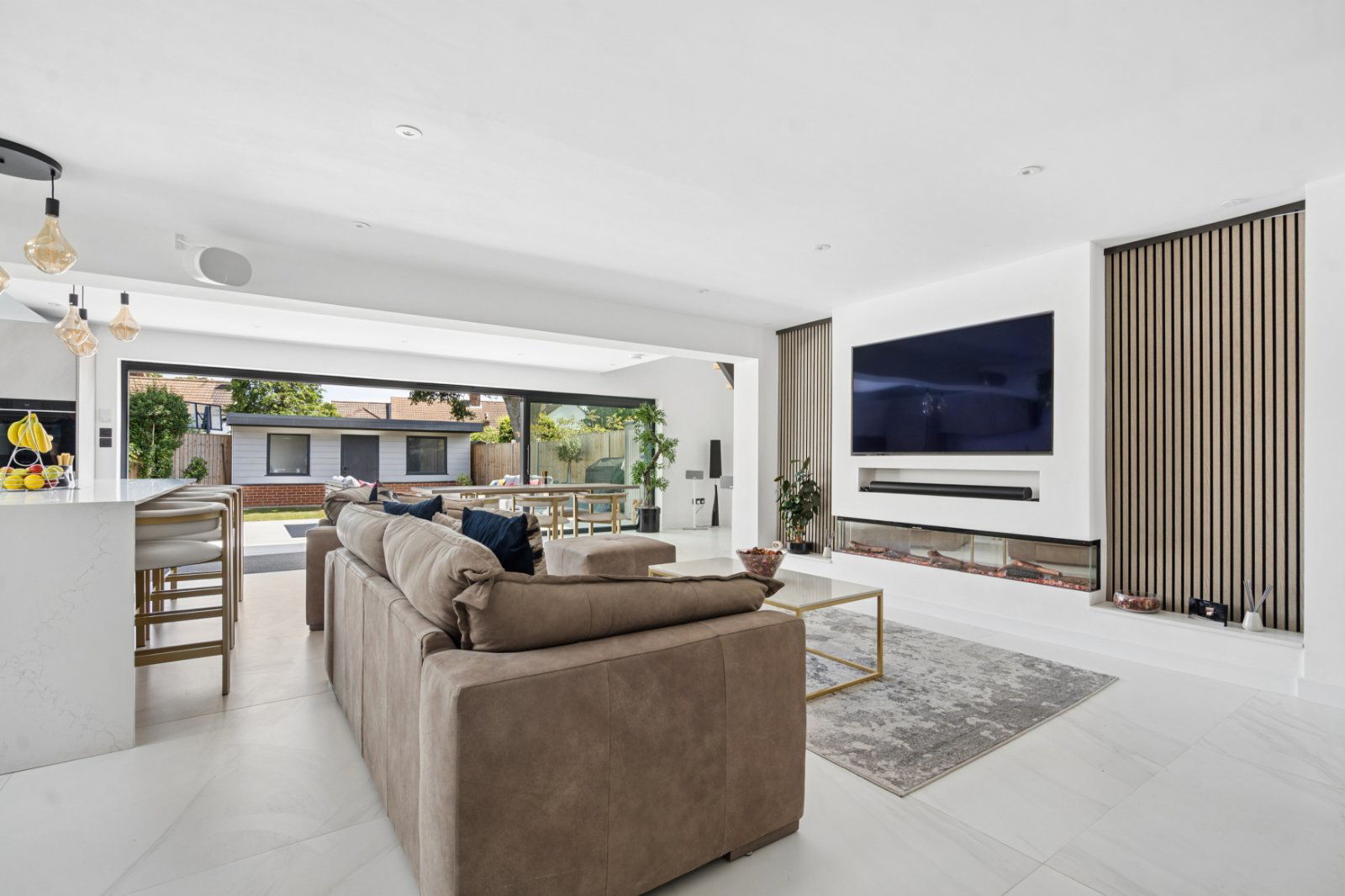 Cedars Close, Chalfont St. Peter, Gerrards Cross, Buckinghamshire, SL9, photo 19