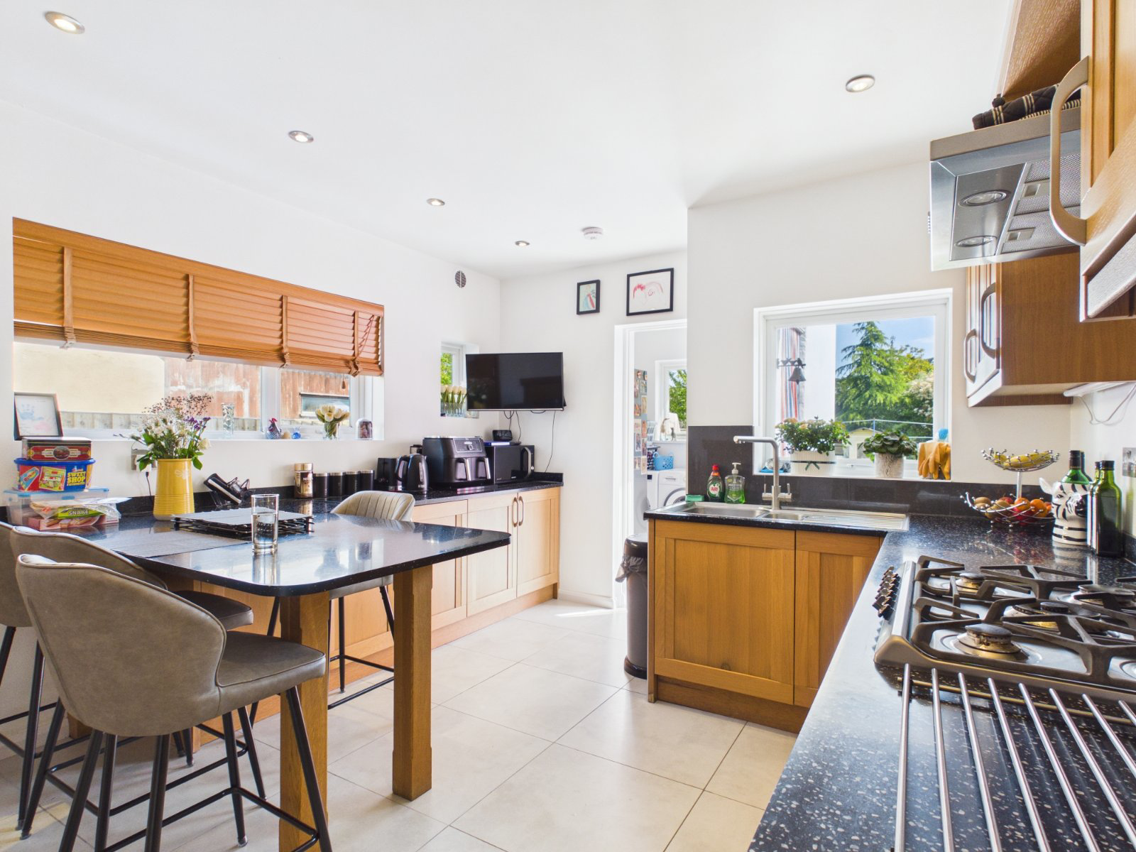 Park Avenue, Wraysbury, Berkshire, TW19, photo 4