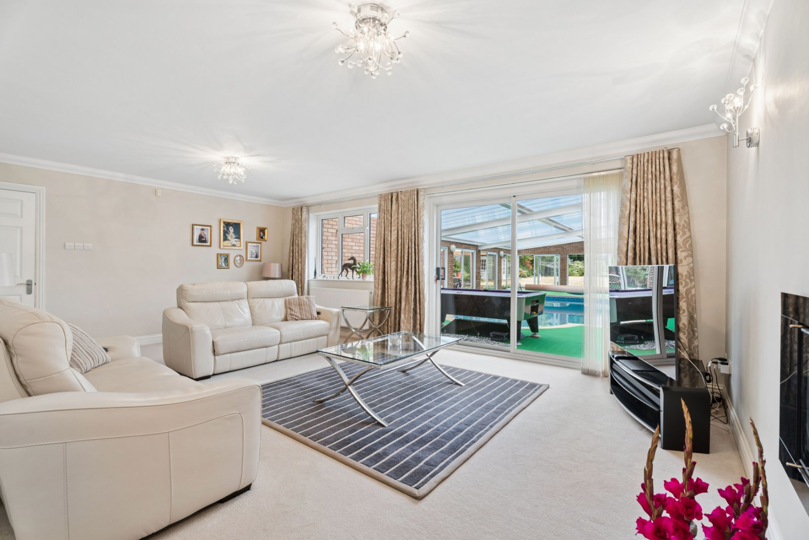 Joiners Lane, Chalfont St. Peter, Gerrards Cross, Buckinghamshire, SL9, photo 3