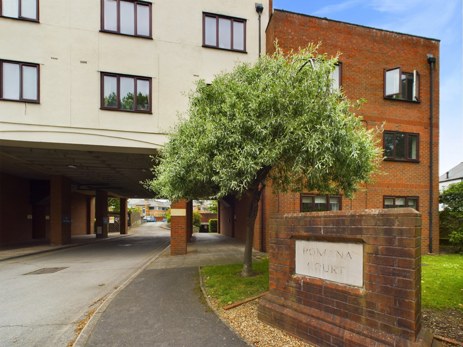 Romana Court, Sidney Road, Staines-upon-Thames, Surrey, TW18