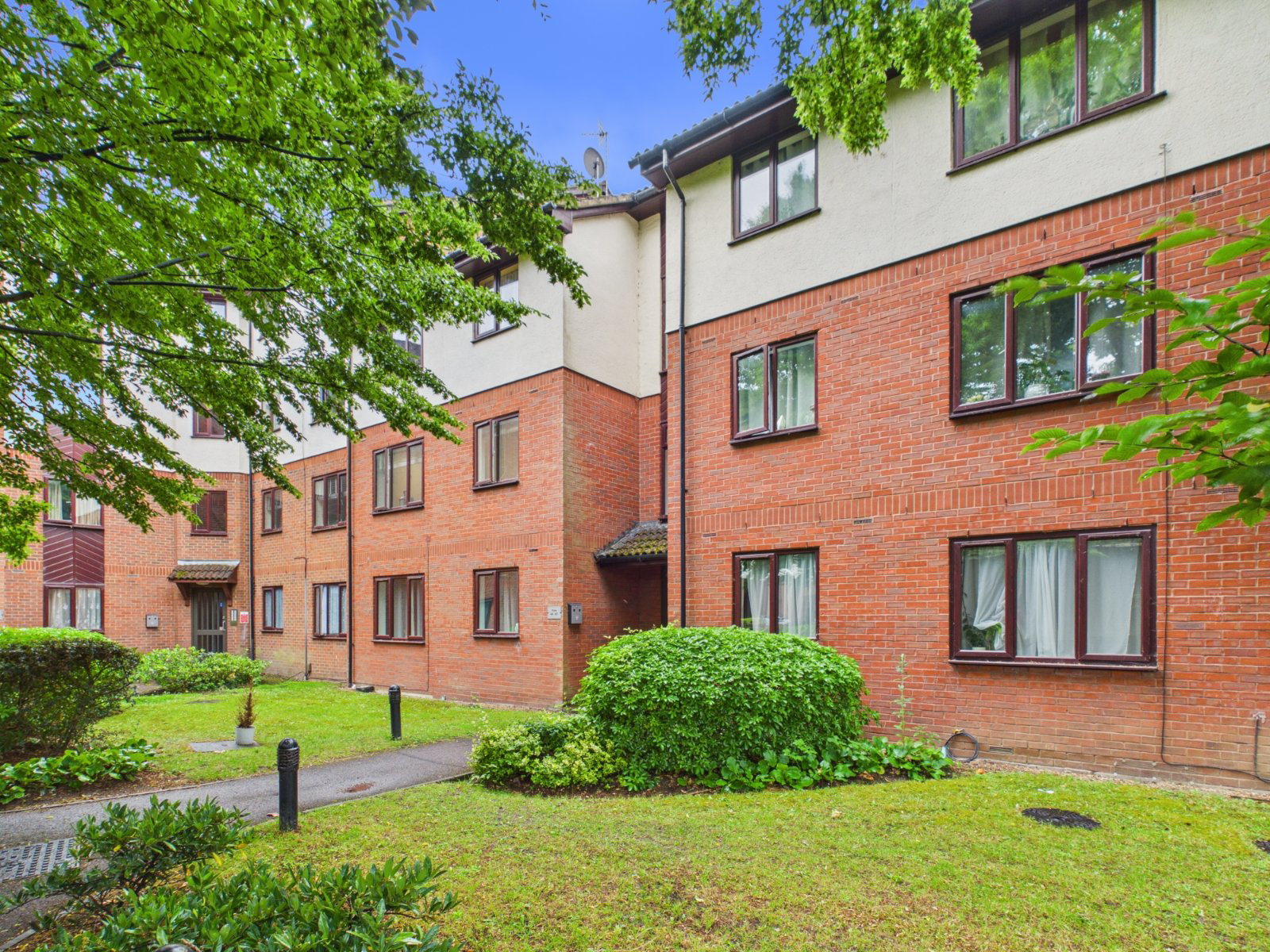 Romana Court, Sidney Road, Staines, Surrey, TW18