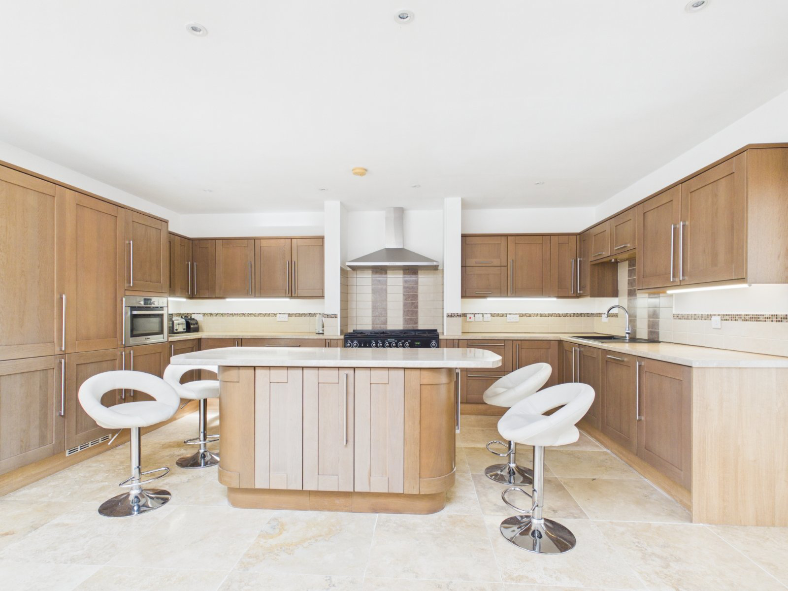 Coppermill Road, Wraysbury, Berkshire, TW19, photo 3