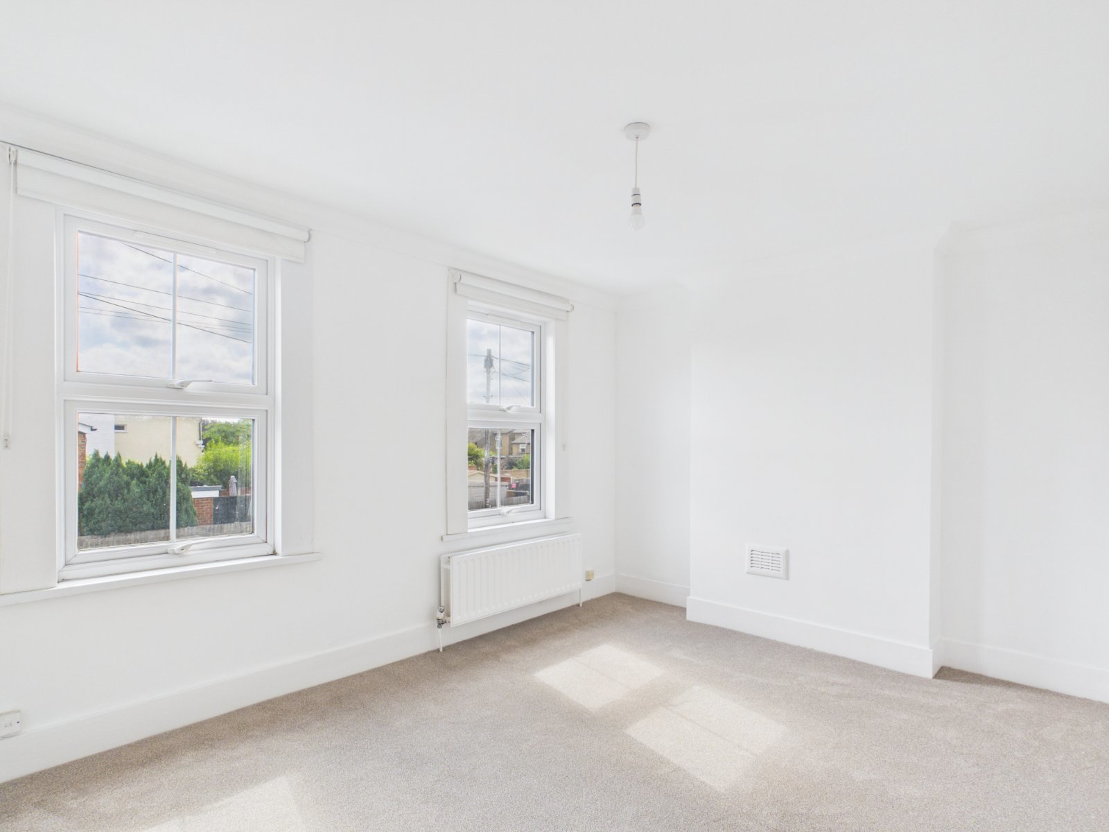 Chapel Park Road, Addlestone, Surrey, KT15, photo 5