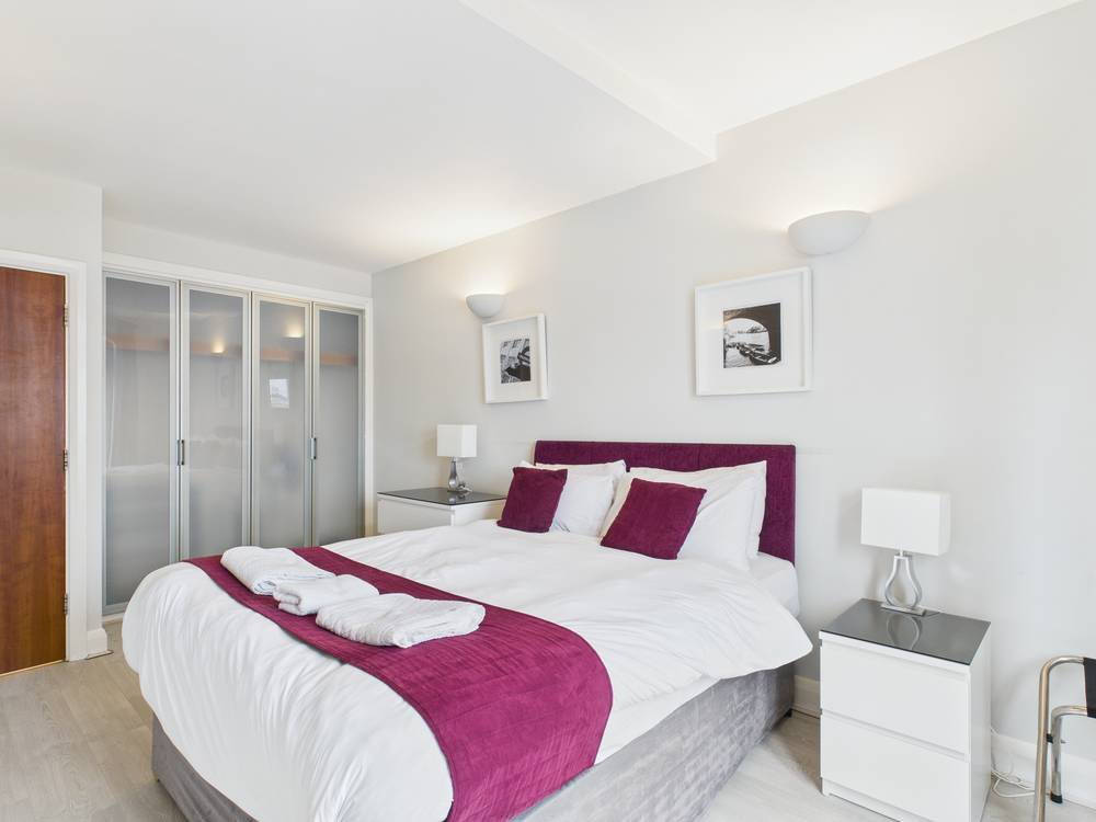 Thames Edge Court, Clarence Street, Staines-Upon-Thames, Surrey, TW18, photo 8