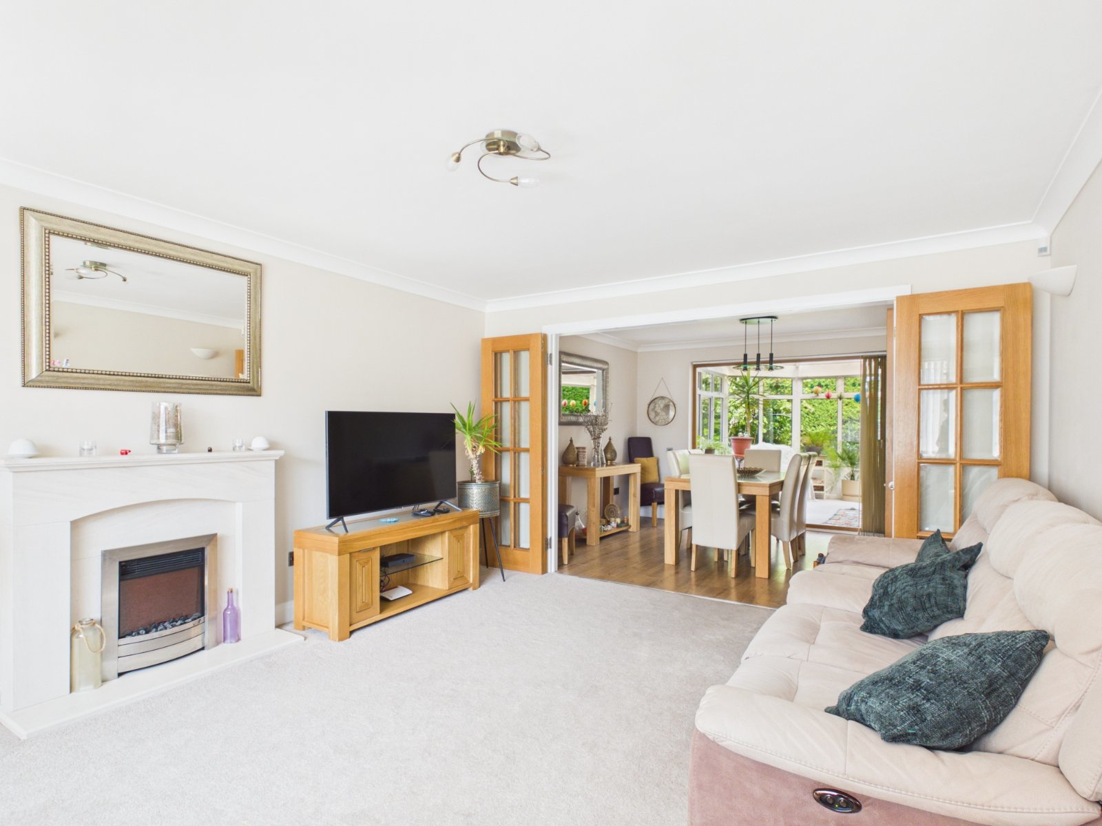 Blackett Close, Staines-upon-Thames, Surrey, TW18, photo 5
