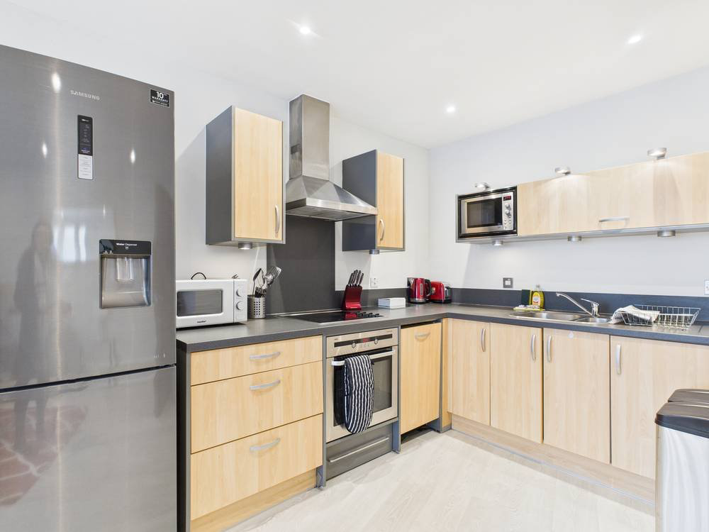 Thames Edge Court, Clarence Street, Staines-Upon-Thames, Surrey, TW18, photo 3