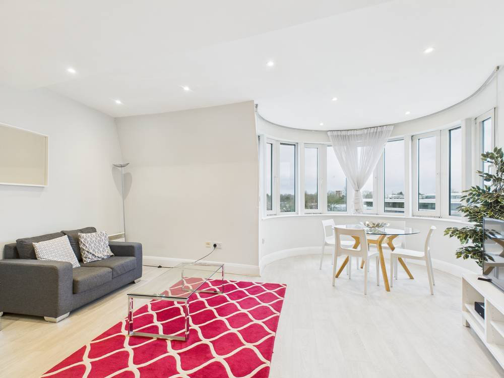 Thames Edge Court, Clarence Street, Staines-Upon-Thames, Surrey, TW18