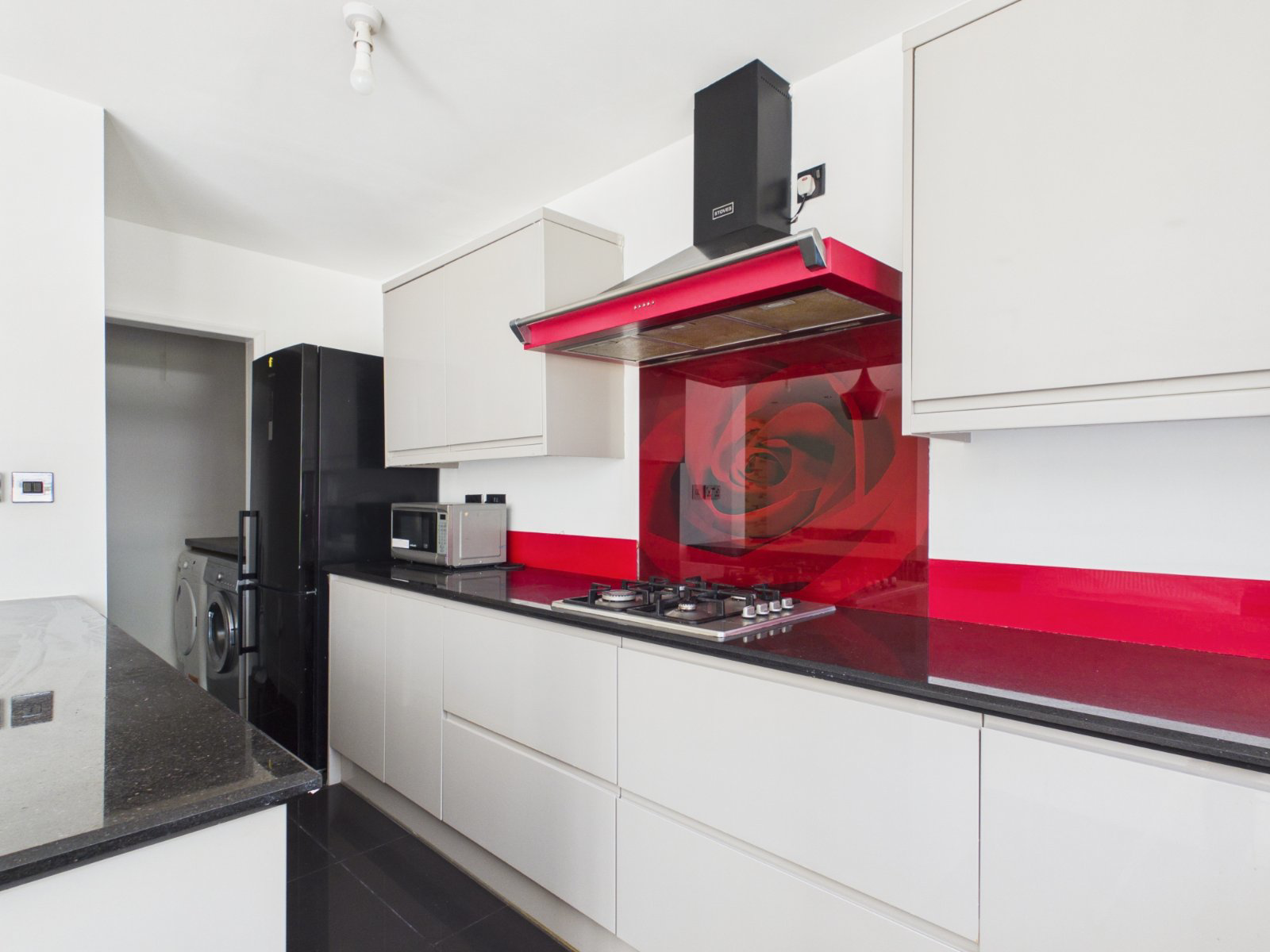 St. Pauls Road, Staines-upon-Thames, Surrey, TW18, photo 2