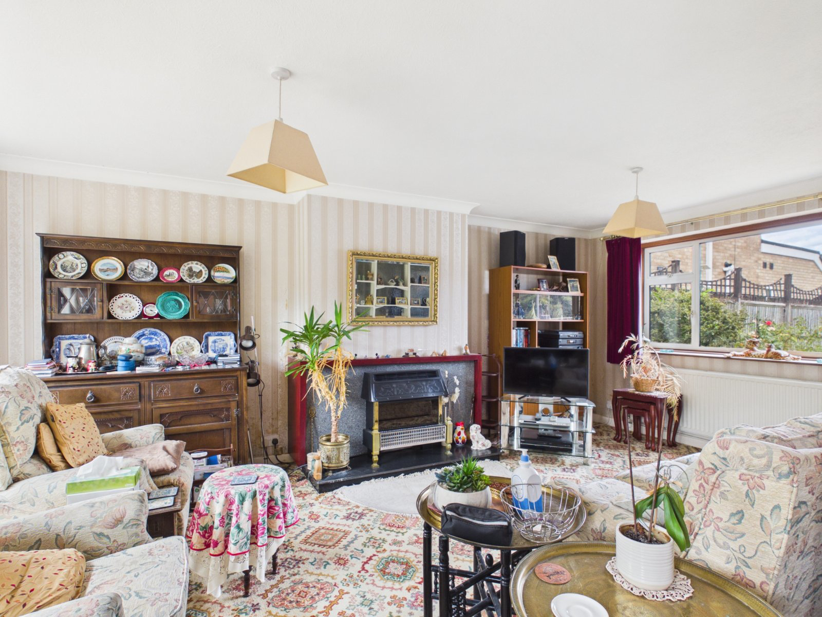 Hereford Close, Laleham, Surrey, TW18, photo 2