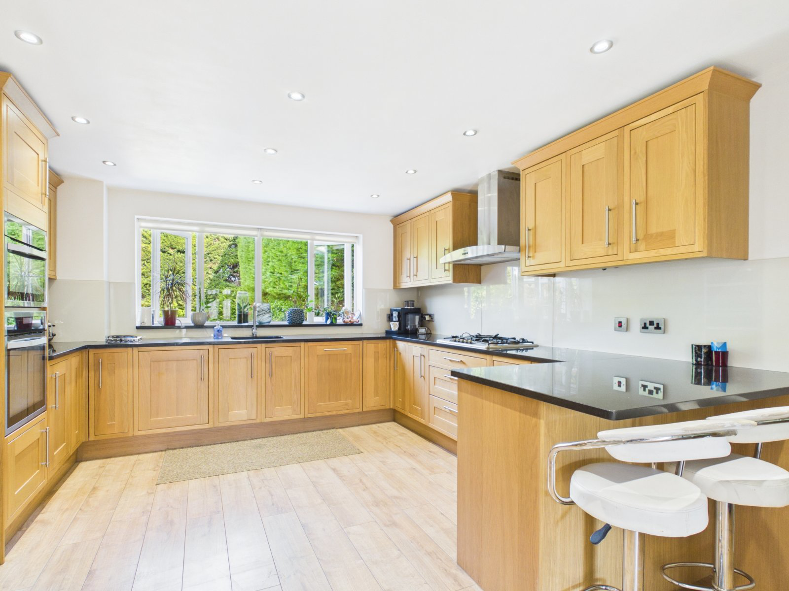 Blackett Close, Staines-upon-Thames, Surrey, TW18, photo 3