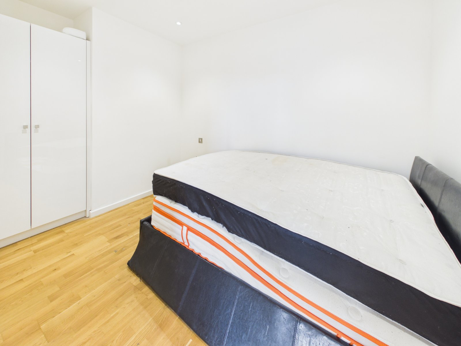 Bath Road, Slough, Berkshire, SL1, photo 5