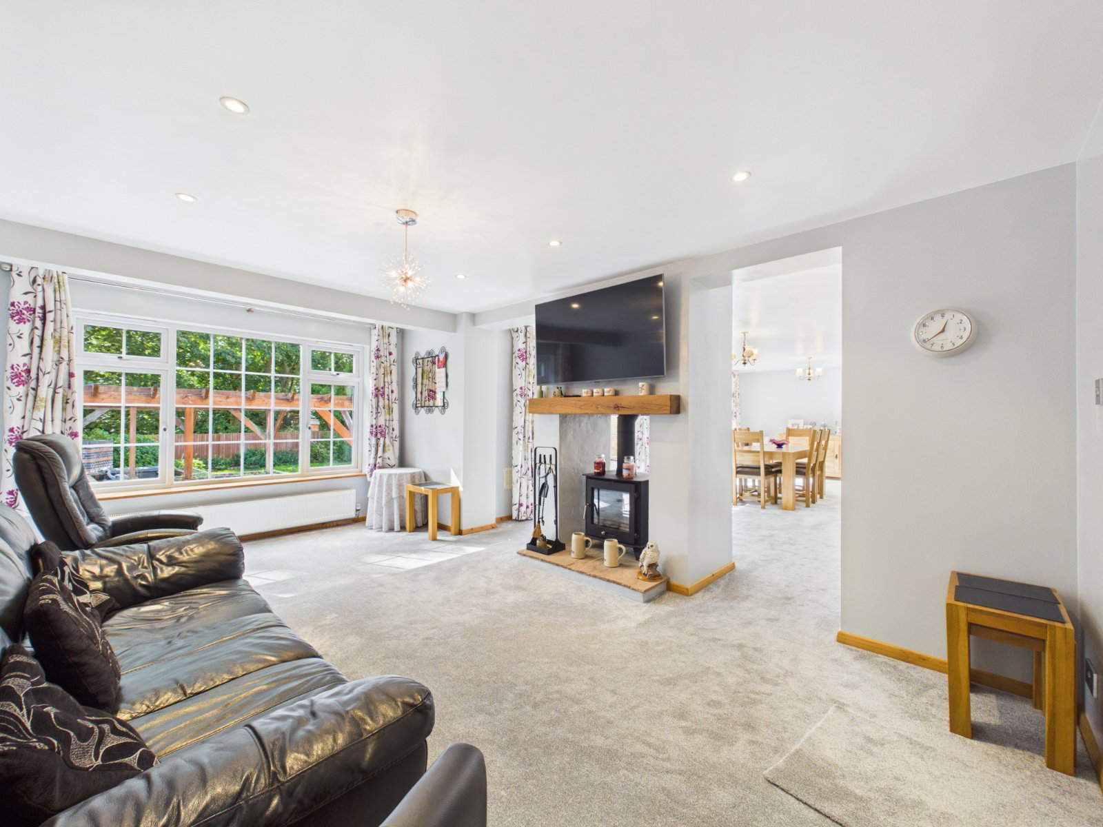 Philip Drive, Flackwell Heath, High Wycombe, Buckinghamshire, HP10, photo 14