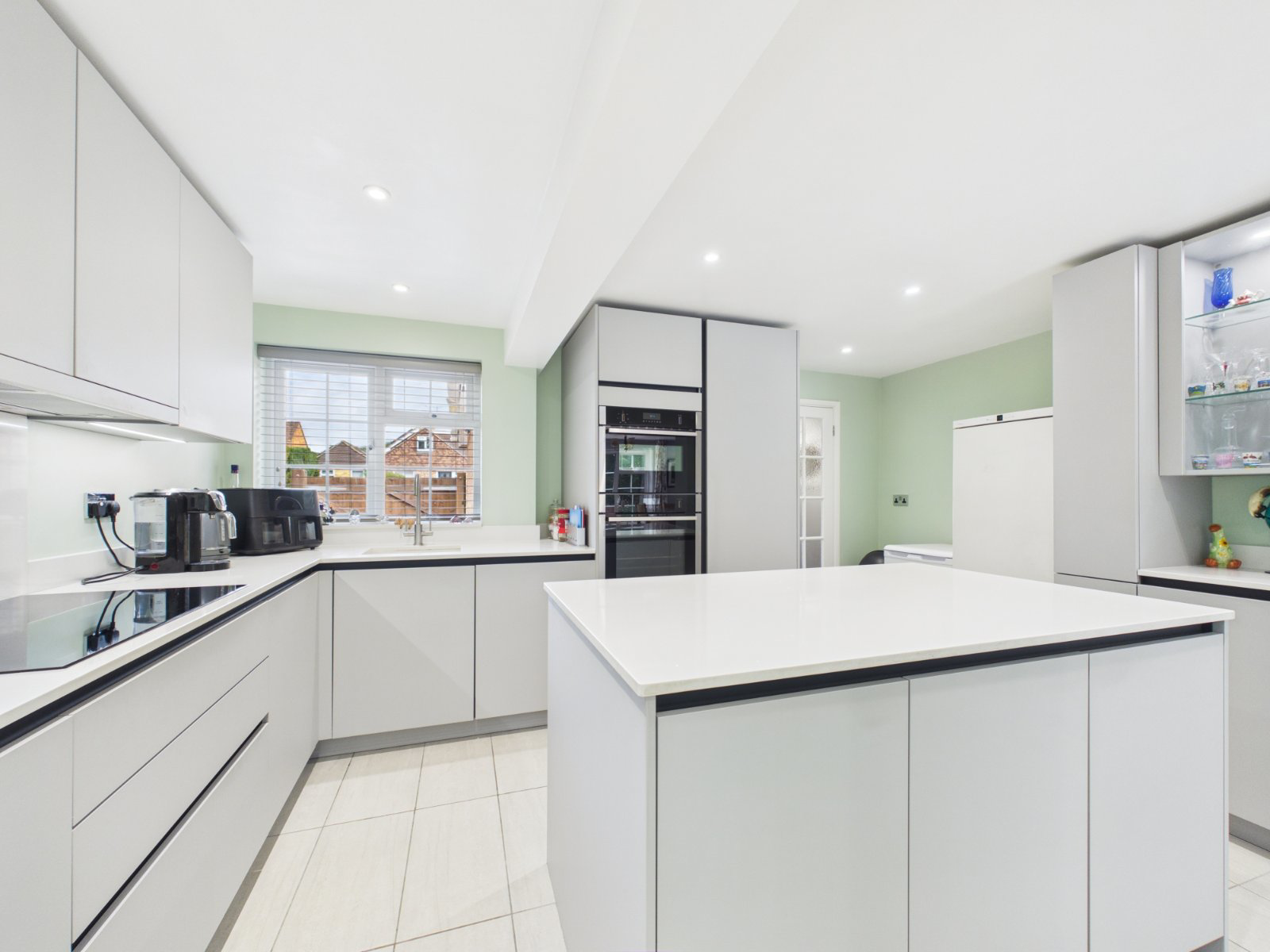 Philip Drive, Flackwell Heath, High Wycombe, Buckinghamshire, HP10, photo 7