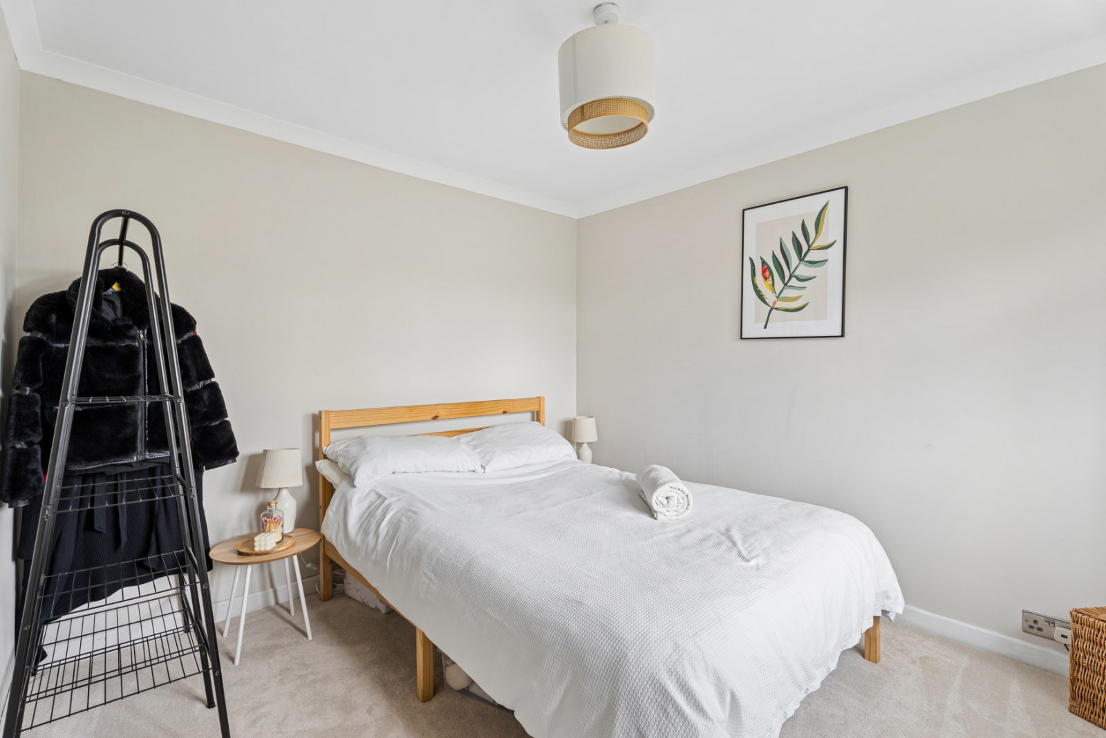 Laurel Road, Chalfont St. Peter, Buckinghamshire, SL9, photo 6