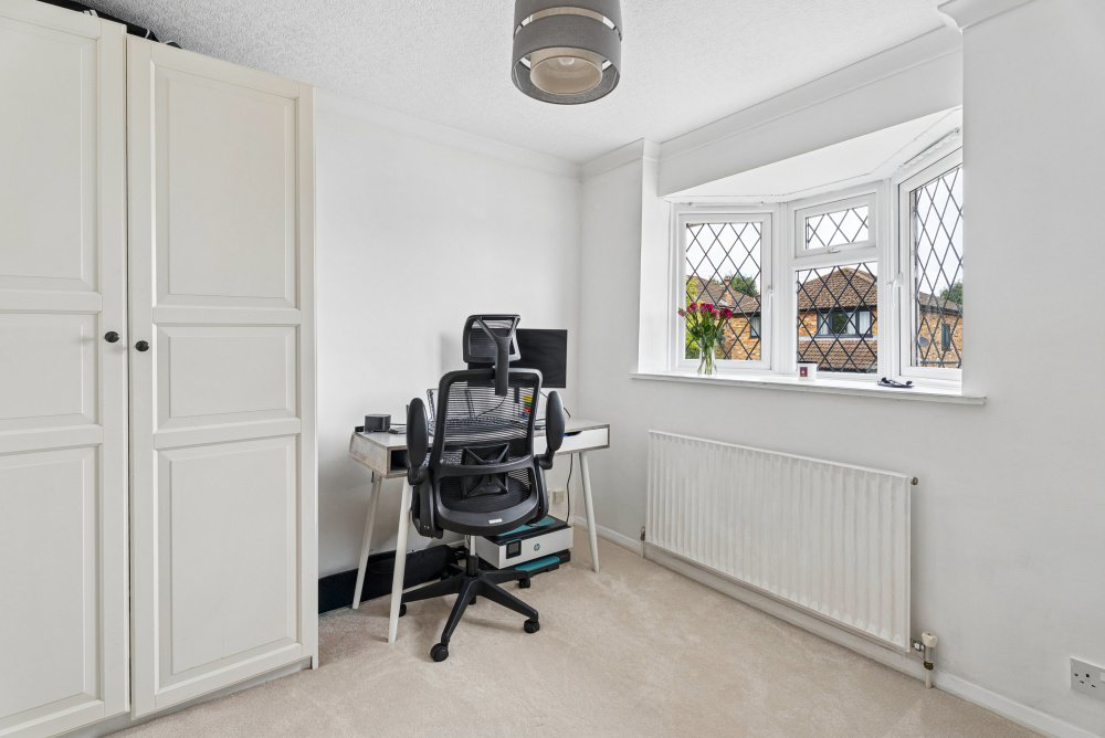 Laurel Road, Chalfont St. Peter, Buckinghamshire, SL9, photo 8