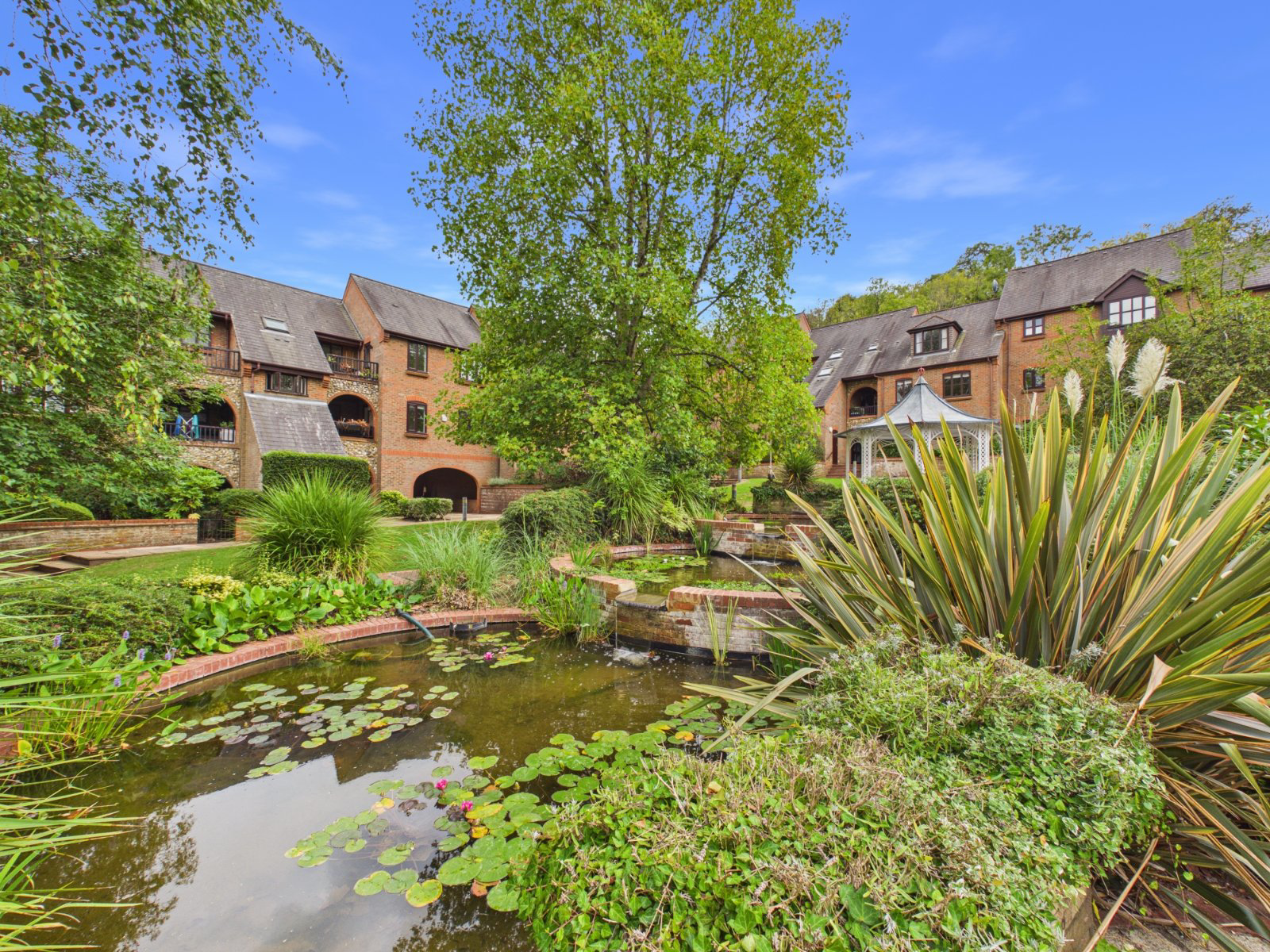 Kingsmead Road, High Wycombe, Buckinghamshire, HP11