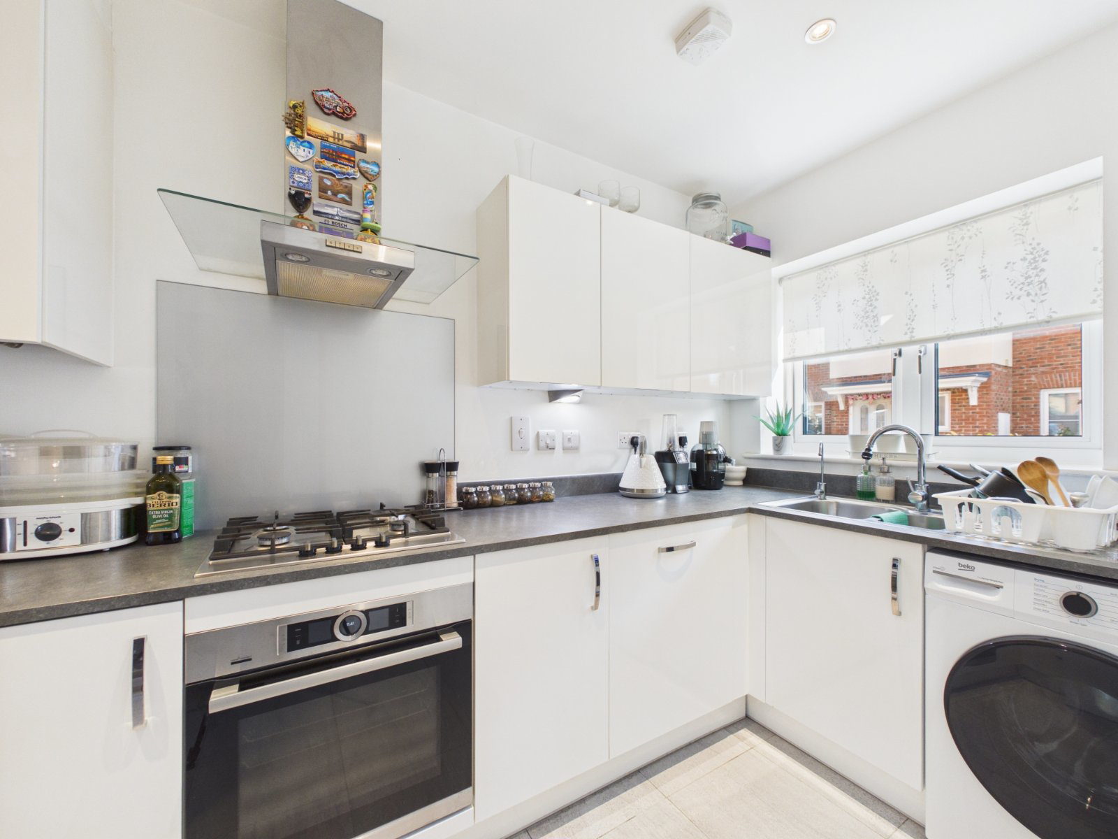 Rosebay Avenue, Wexham, Berkshire, SL2, photo 3