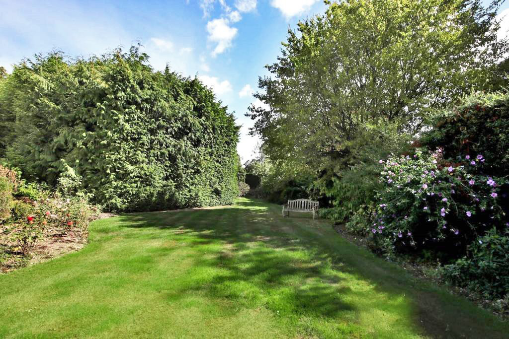 Stratton Road, Beaconsfield, Buckinghamshire, HP9, photo 4