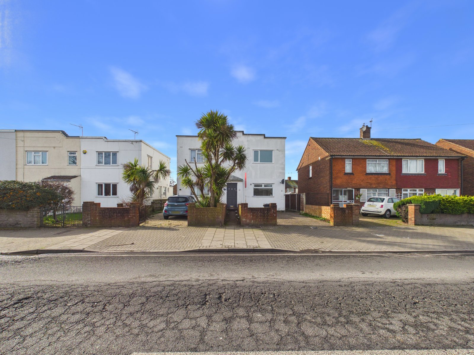 Bear Road, Feltham, Middlesex, TW13, photo 11