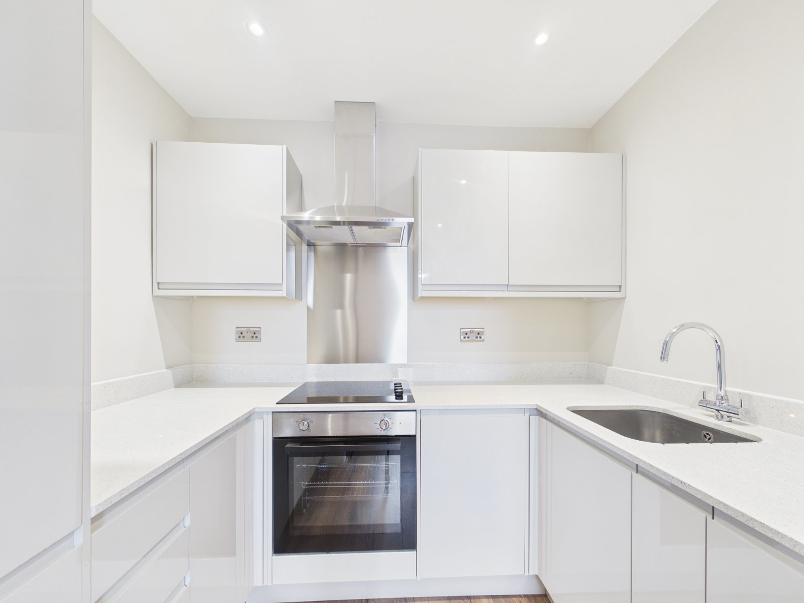 Bear Road, Feltham, Middlesex, TW13, photo 2