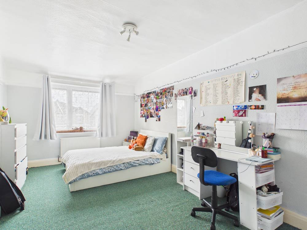 Kingston Road, Staines-upon-Thames, Surrey, TW18, photo 4