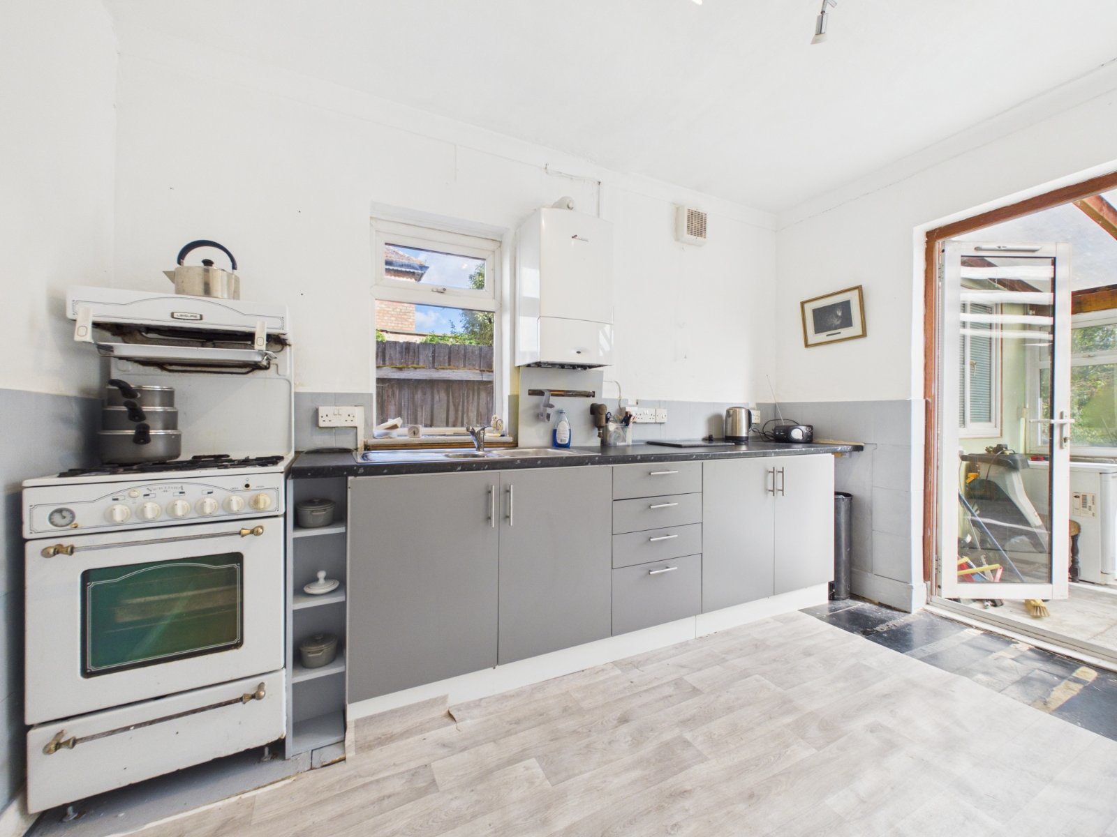 Desford Way, Ashford, Surrey, TW15, photo 9