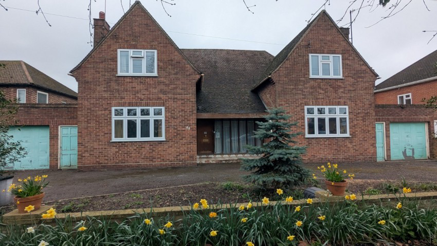 Queens Avenue, Feltham, Middlesex, TW13