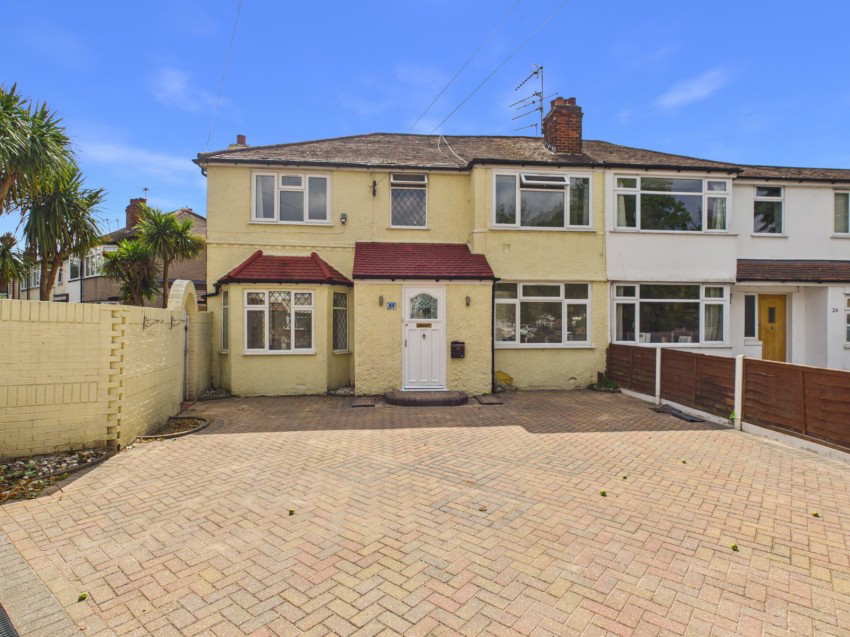 Petersfield Road, Staines-Upon-Thames, Surrey, TW18