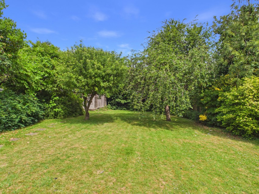 Grosvenor Road, Staines-Upon-Thames, Surrey, TW18
