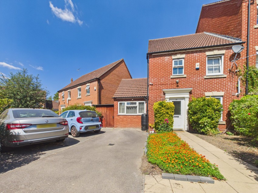 Olivia Drive, Langley, Berkshire, SL3