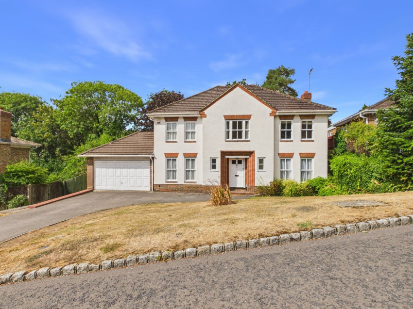 Woodbank Avenue, Gerrards Cross, Buckinghamshire, SL9