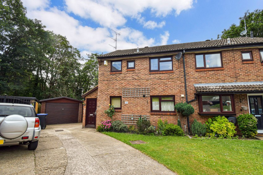 Bishops Orchard, Farnham Royal, SL2