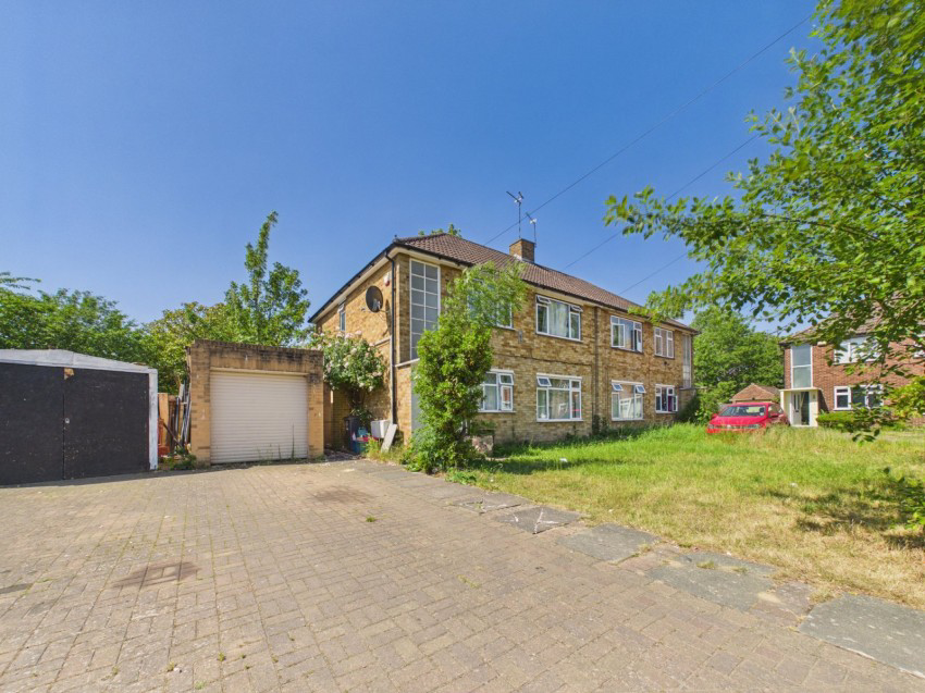 Oak Way, Feltham, Middlesex, TW14