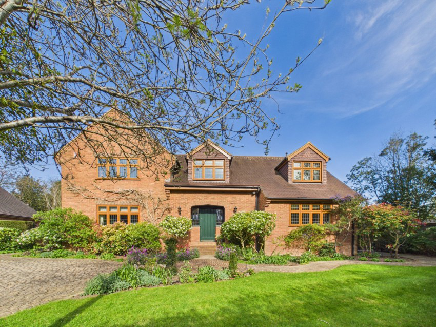 Kingswood Creek, Wraysbury, Berkshire, TW19