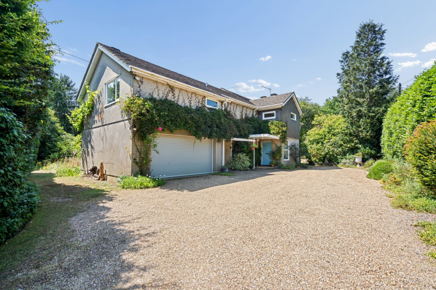 Beeches Drive, Farnham Common, Buckinghamshire, SL2