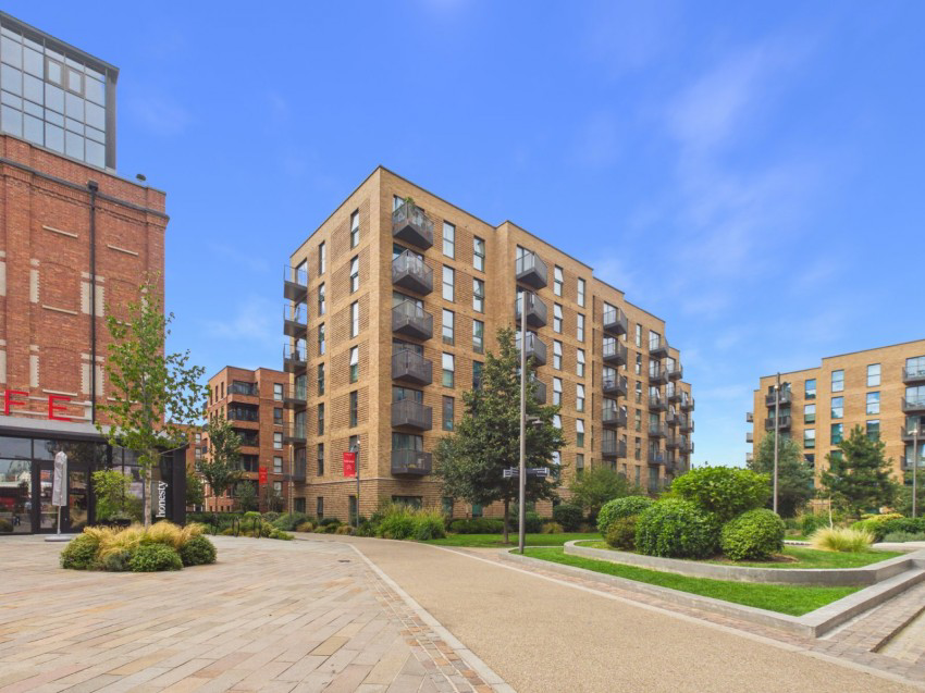 Memorial Avenue, Slough, Berkshire, SL1